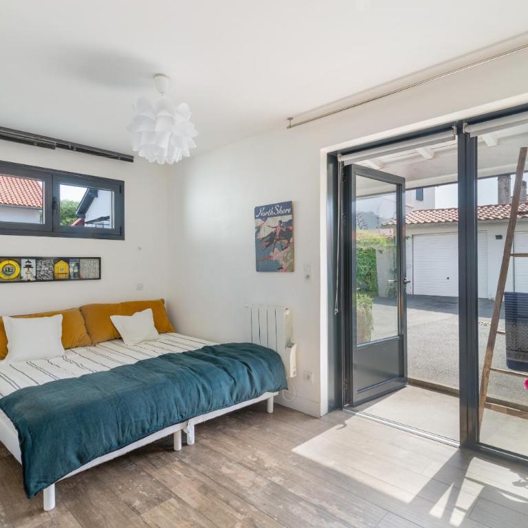 Biarritz Surf Appartements 300m de la plage - Studio with Terrace - 6