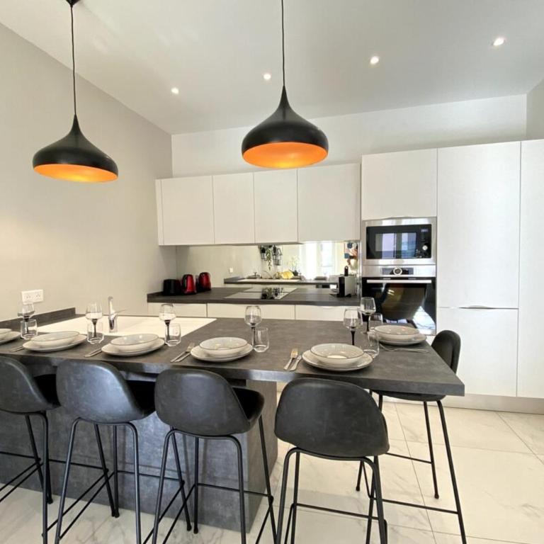 3 bedrooms 3 bath Bivouac 2 min Palais - Appartement 3 Chambres - 24