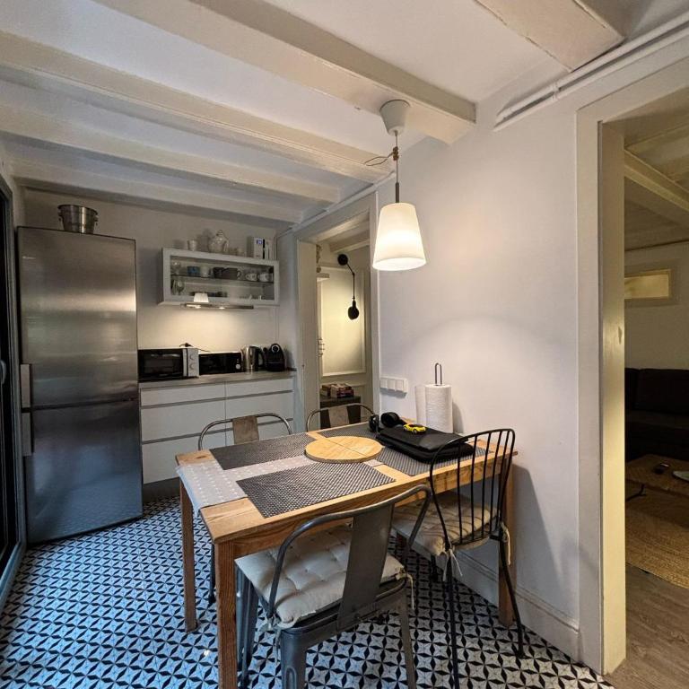 Rosselló Apartment - Two-Bedroom Apartment - 10