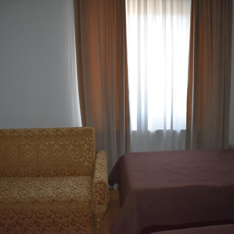 Garni Hotel Lion - Dvokrevetna Soba sa Zasebnim Krevetima - 11