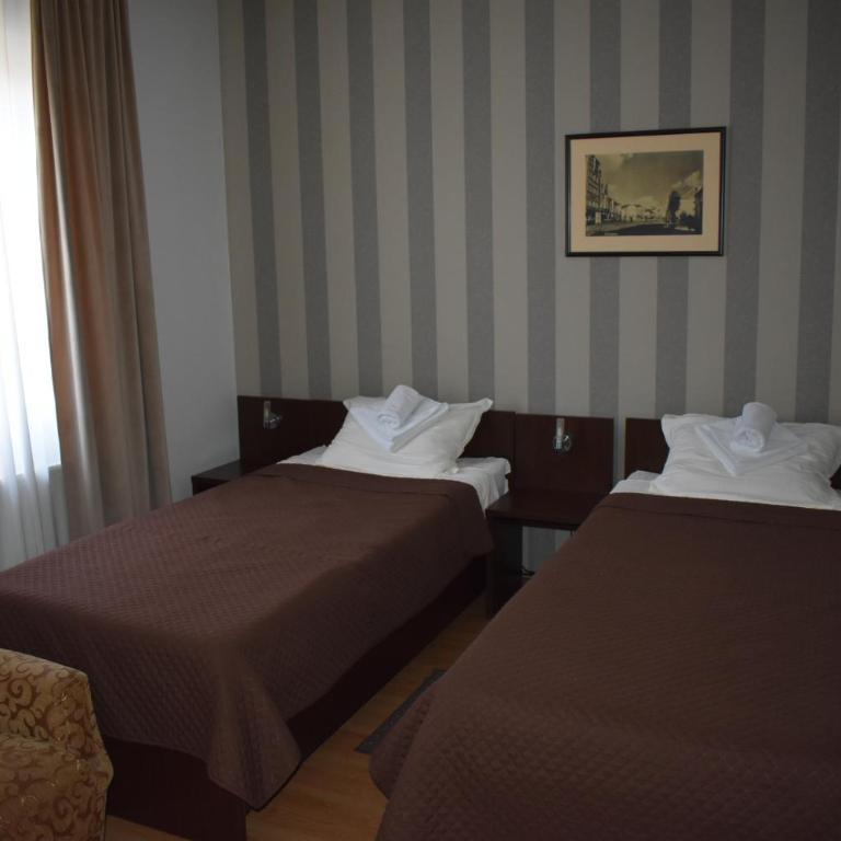 Garni Hotel Lion - Dvokrevetna Soba sa Zasebnim Krevetima - 23