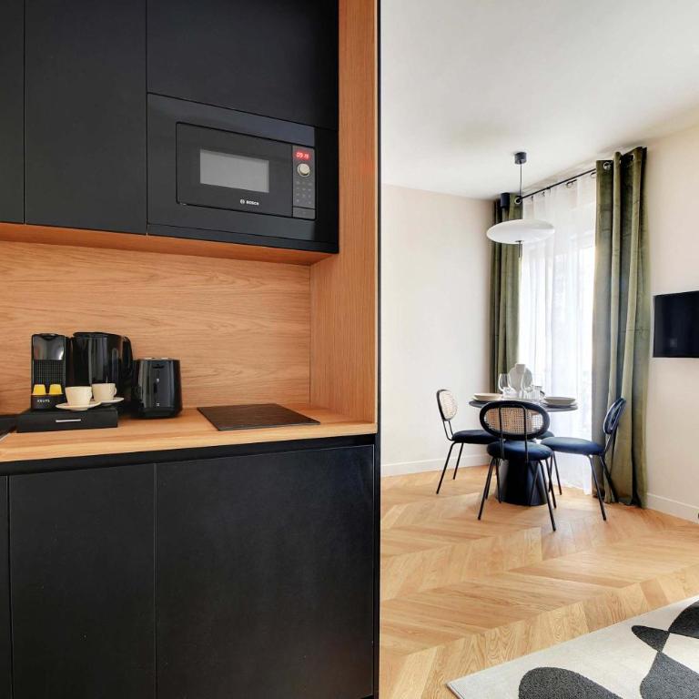Entire apartment near the Eiffel Tower - Appartement - 5