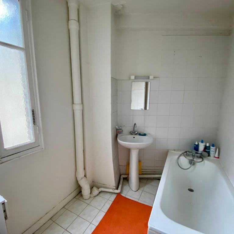 Charmant appartement artistique à Gambetta Père Lachaise - Chambre Lit Queen-Size Deluxe - 2