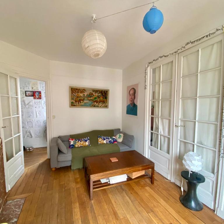 Charmant appartement artistique à Gambetta Père Lachaise - Chambre Lit Queen-Size Deluxe - 7