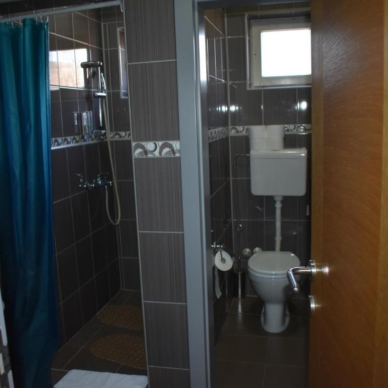 Garni Hotel Lion - Porodična Soba - 7