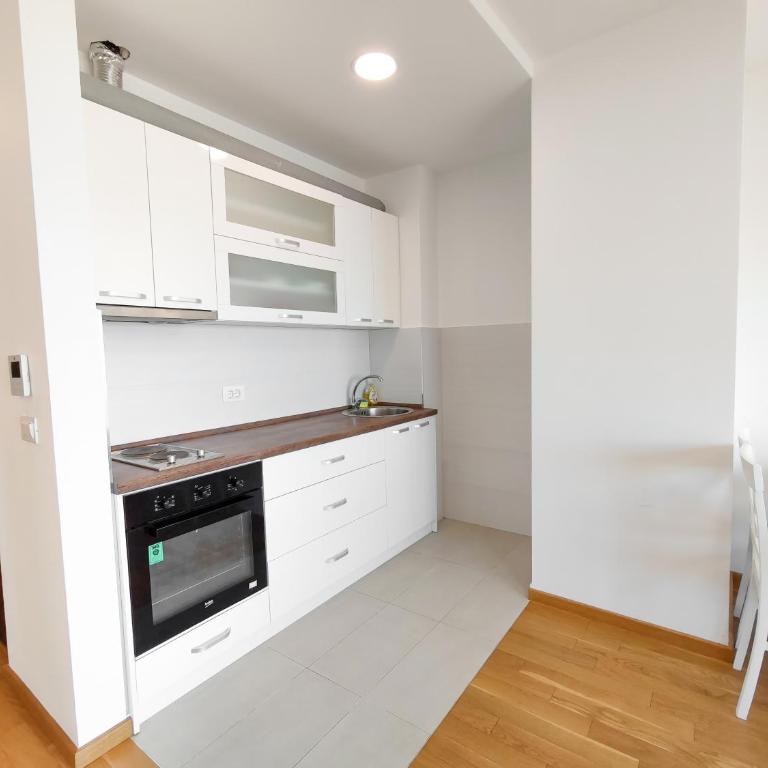 Sea view apartment in Becici - One-Bedroom Apartment - 8