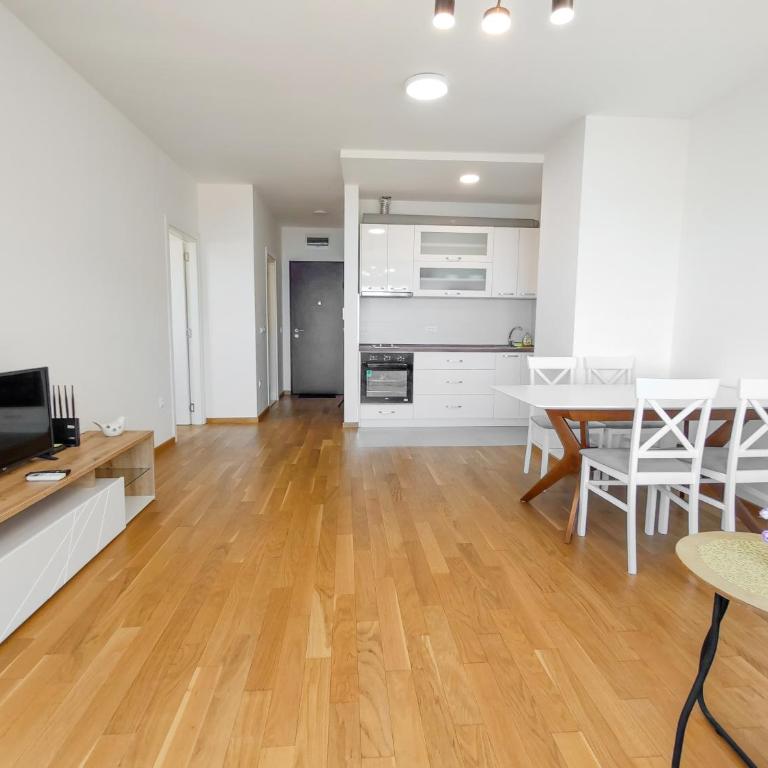 Sea view apartment in Becici - One-Bedroom Apartment - 13