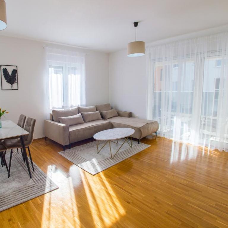 Oasis Luxe Apartment - Three-Bedroom Deluxe Apartment - 17