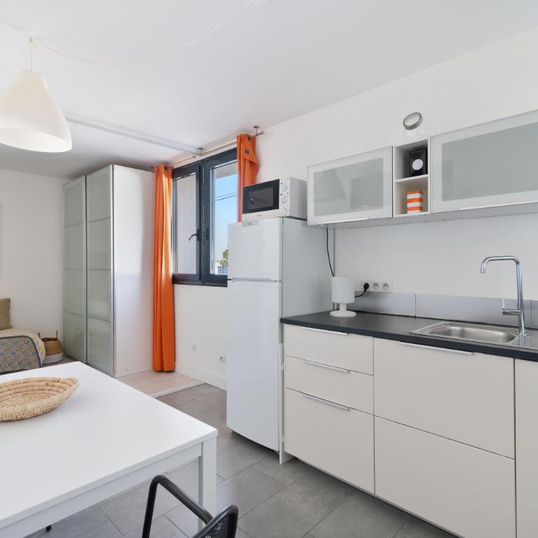 Biarritz Surf Appartements 300m de la plage - One-Bedroom Apartment - 5