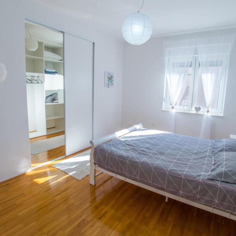 Oasis Luxe Apartment - Three-Bedroom Deluxe Apartment - 3