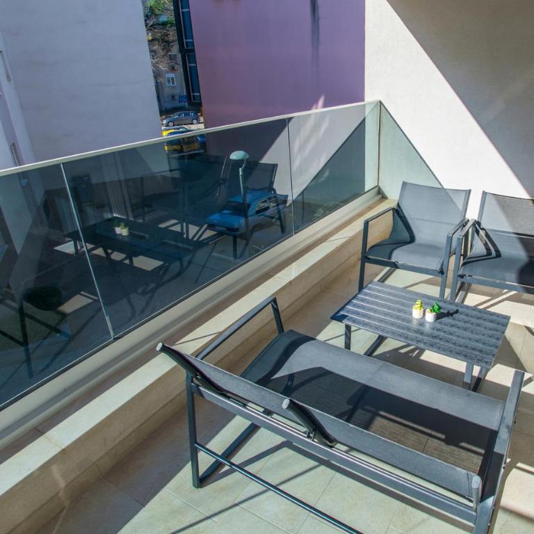 Oasis Luxe Apartment - Three-Bedroom Deluxe Apartment - 20