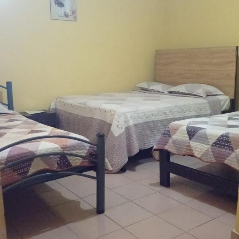 Residencial Dacin 2 - Habitación Familiar con baño privado - 1