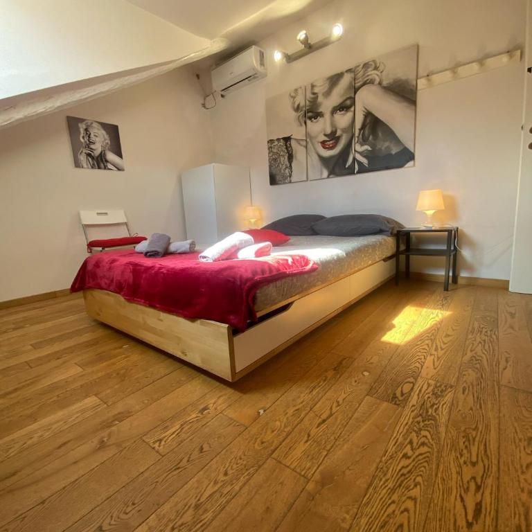 Casa Breton - One-Bedroom Apartment - 13