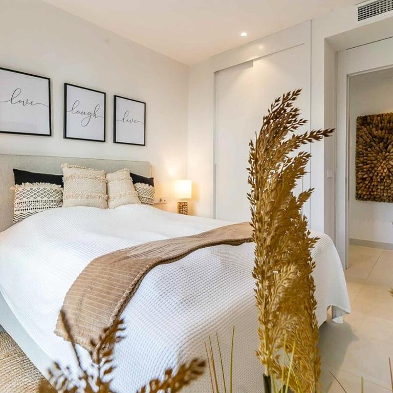 131 - Luxury Apartment with Private Pool and Views, El Higueron - Apartamento de 3 dormitorios - 32