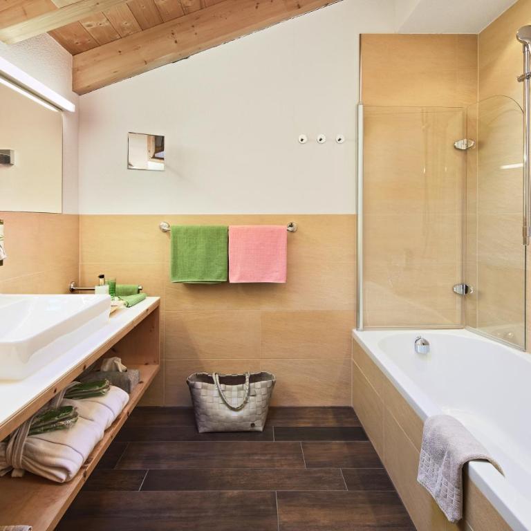 HOTEL Der Waldhof - Unique - A hidden gem - nature - organic - Eco - Suite - 6