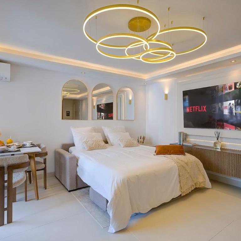Luxe Azure Escape I Collection - Two-Bedroom Apartment - 11