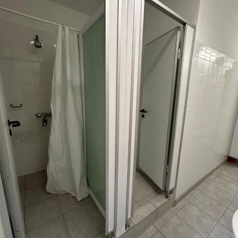 2-Rent Group Hostel Rooms&Apartments GKP2 - Doppelzimmer - 9
