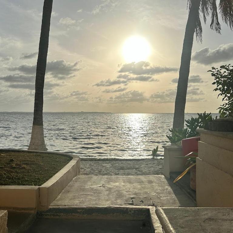 Cancun departamento en la playa de Puerto Juarez - Apartamento de 2 dormitorios - 60