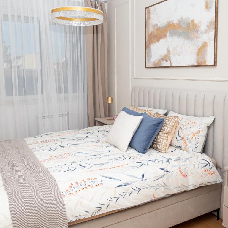 Elegant Downtown Apartment with Private Parking - Apartman sa 1 Spavaćom Sobom - 1