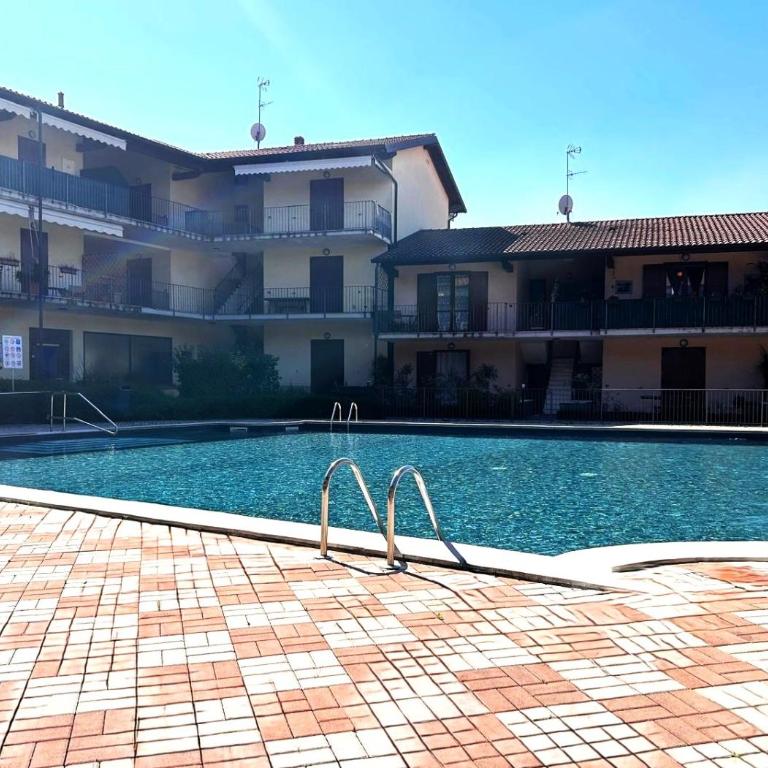 Casa Magenta Giardino Privato e Piscina nel Borgo - Appartamento - 64