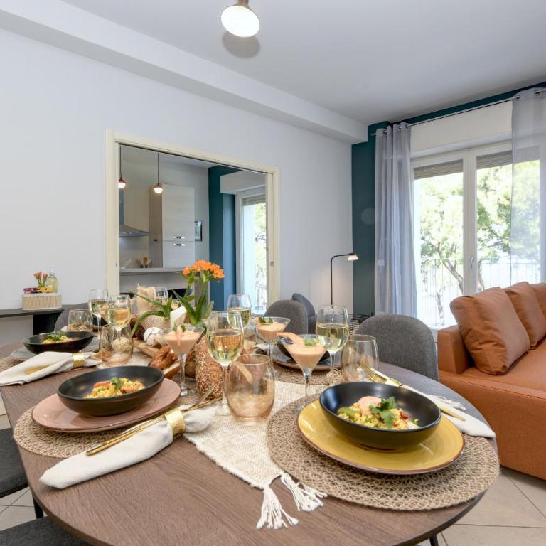 Cocktail Lake Front Family apartment DesenzanoLoft Official Partner Homes & Villas by Marriott Bonvoy - Appartamento con 2 Camere da Letto e Vista Lago - 10