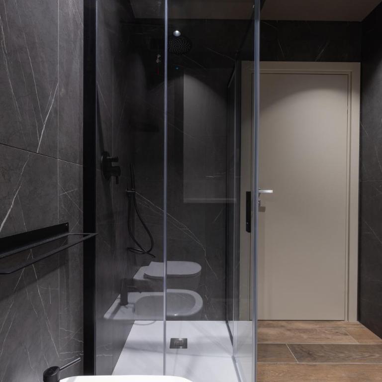 Stemor Visionary Apartments - Appartamento Deluxe con 2 Camere da Letto e Balcone - 8