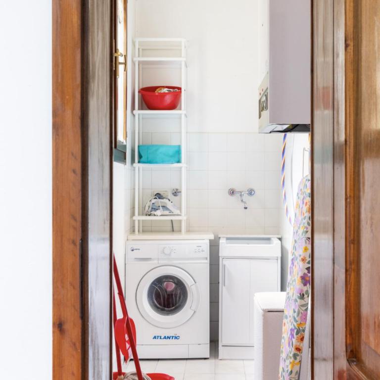 Bright Design House in the Heart of Bologna - Appartamento con 2 Camere da Letto - 31