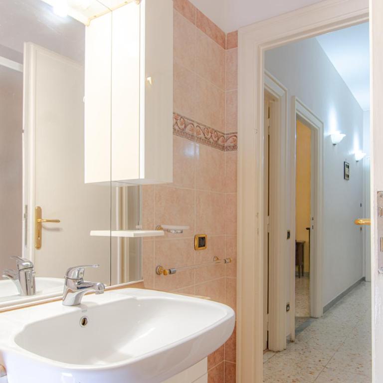 Vittoria's House - Appartamento con 2 Camere da Letto - 10