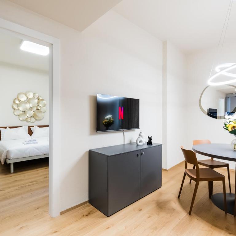 OldTown Chic Apartment between Aquarium and Metro - Appartamento con 2 Camere da Letto - 6