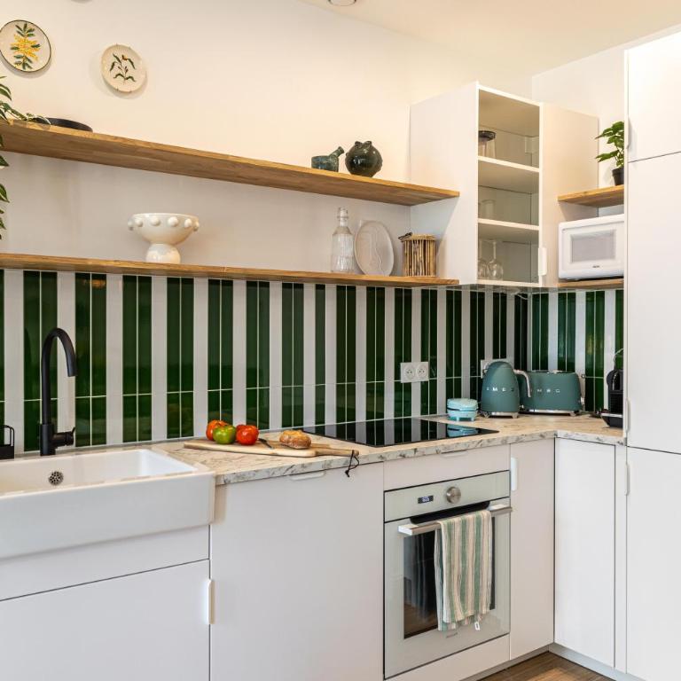 NEW! Remodeled & Spacious 4 Bedroom - 3 Bath - Heart of Nice - AC in all rooms - With a large elevator - Appartement - 10