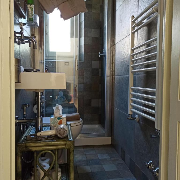 Rooms by Anna - Camera Matrimoniale con Bagno Privato Esterno - 12