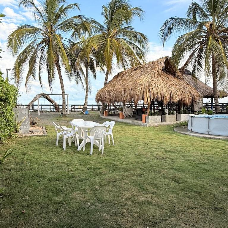 Cabaña Las Tres Palmas in San Bernardo del Viento - Casa Vacacional de 3 dormitorios - 1