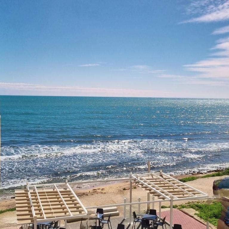 Brisa turquesa - Apartamento de 2 dormitorios con balcón y vistas al mar - 1