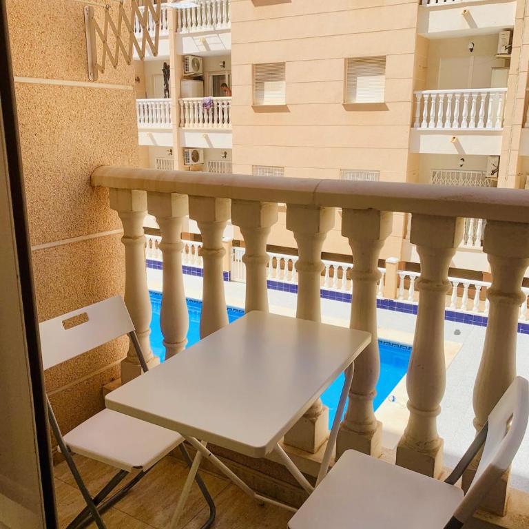 Tolle Wohnung mit 2 Schlafzimmern, Balkon und Pool - Apartamento de 2 dormitorios - 23