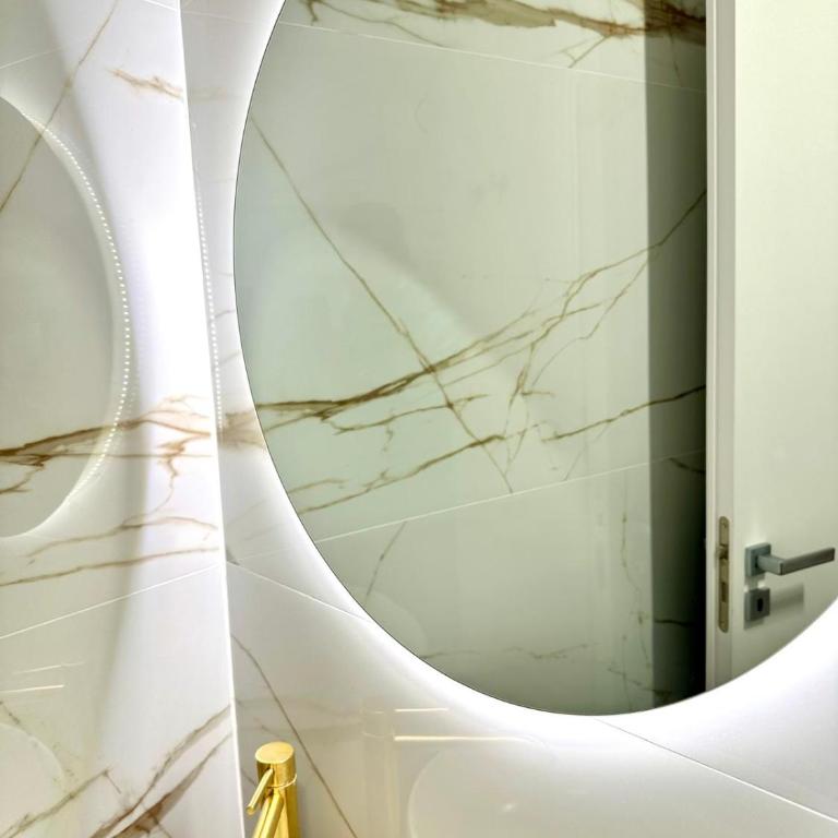 Luxury Fire Home - Catania - Queen Room with Spa Bath - 27