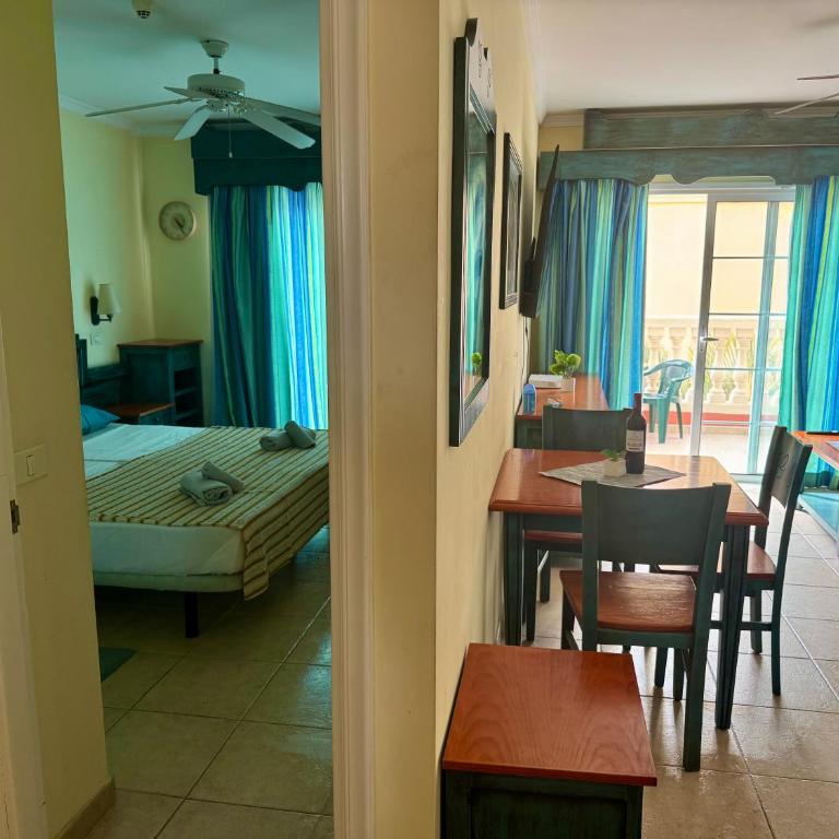 Prime Las Americas Getaway - Apartment with Huge Private Terrace & Pool Access - Apartamento de 1 dormitorio con balcón y vistas al mar - 26