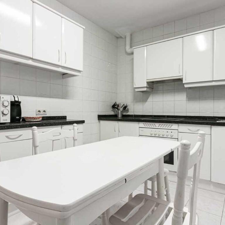 Precioso piso a 5 de la playa en Llanes LLNS006R - Three-Bedroom Apartment - 9