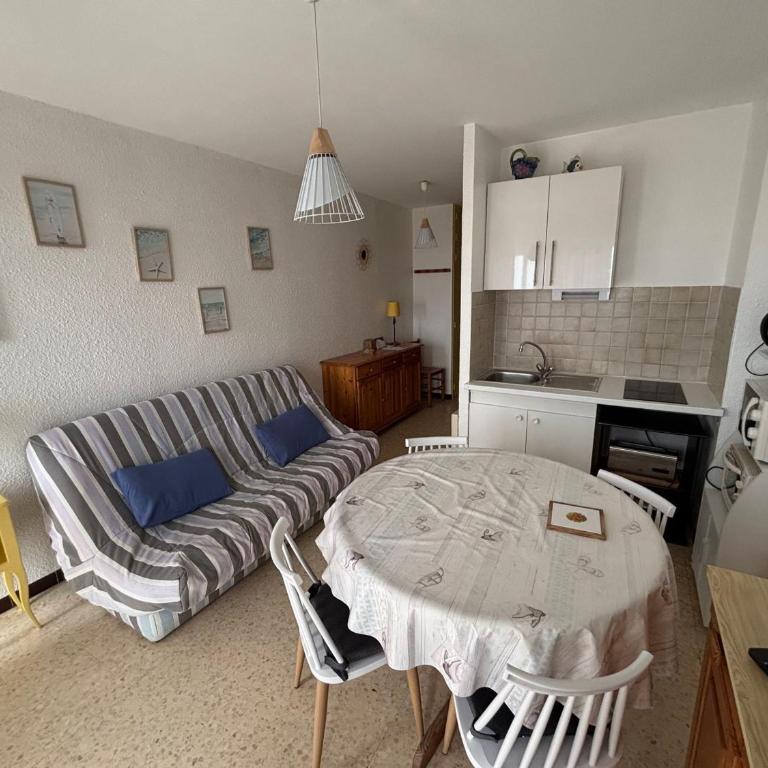 Appartement face à l'étang: animaux admis, proche Thermes - FR-1-503-76 - Studio - 5