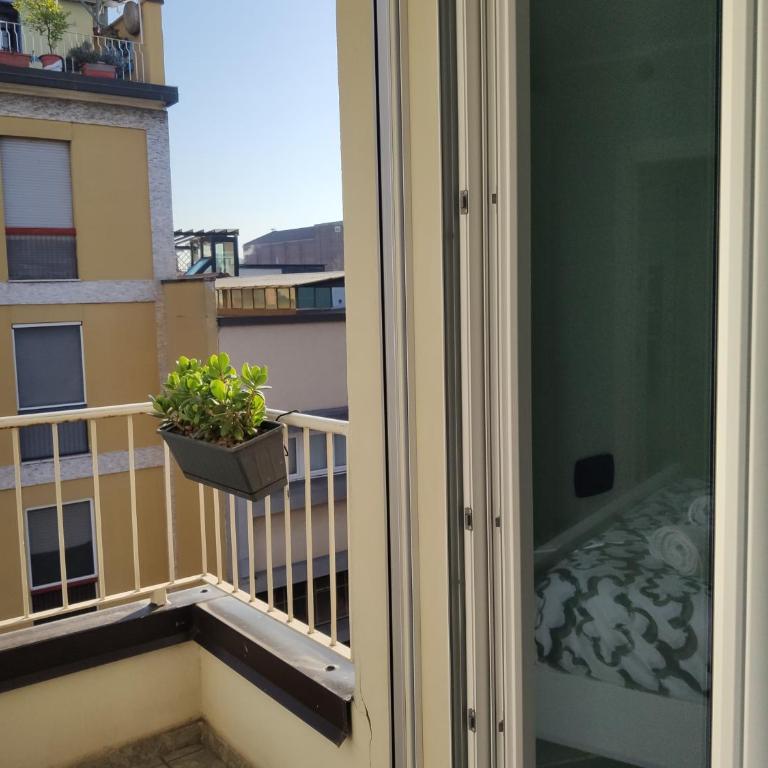 Matthias Home - Milan - modern and cozy flat, close to the metro - 15 min from Central Station, close to San Raffaele - Appartamento con 1 Camera da Letto - 27