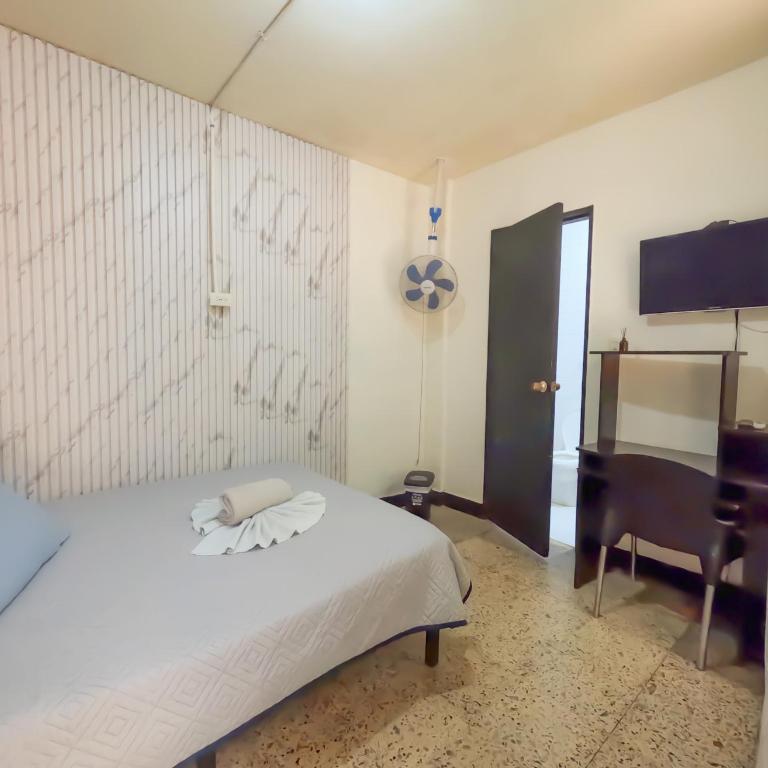 Panela Hostel Poblado - Habitación Doble con baño privado - 1