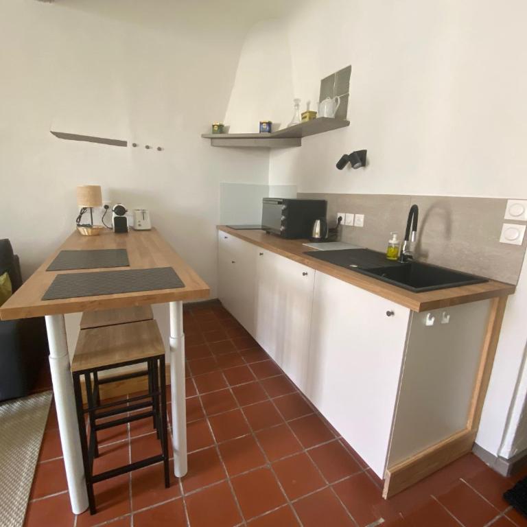 Studio avec balcon sur cour - Appartement 1 Chambre - 13