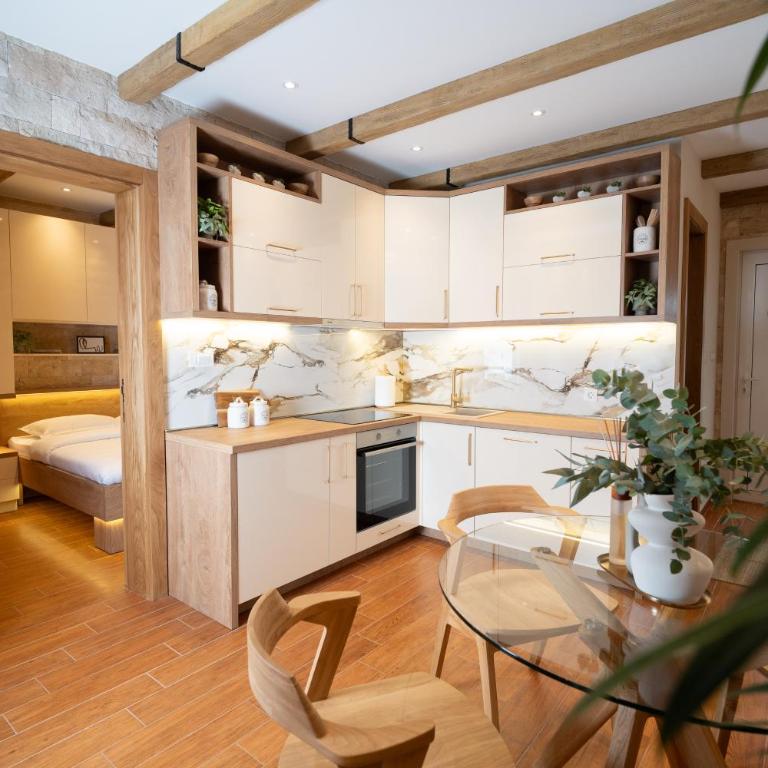 42° North Apartments - Apartment with Garden View - 7