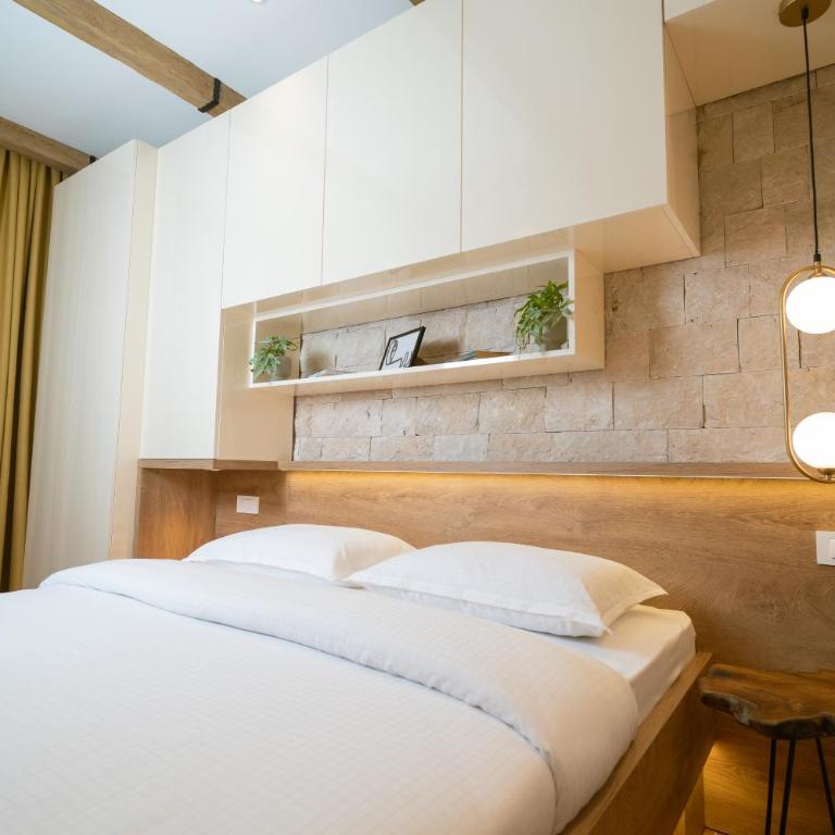 42° North Apartments - Apartment with Garden View - 4