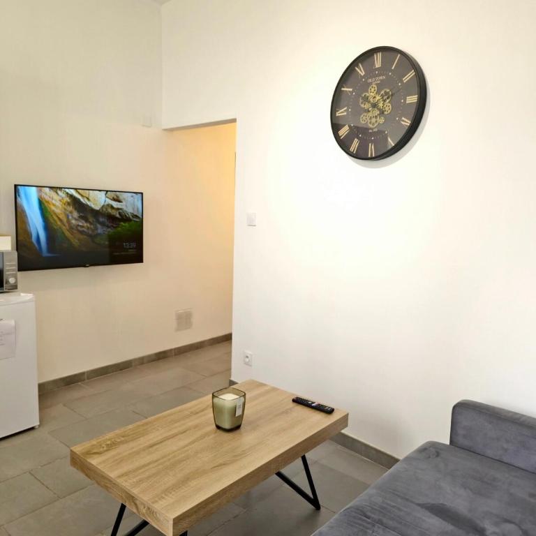 Tour Ouest - T2 entre Cité Médiévale et Bastide - Apartment mit 1 Schlafzimmer und Terrasse - 6