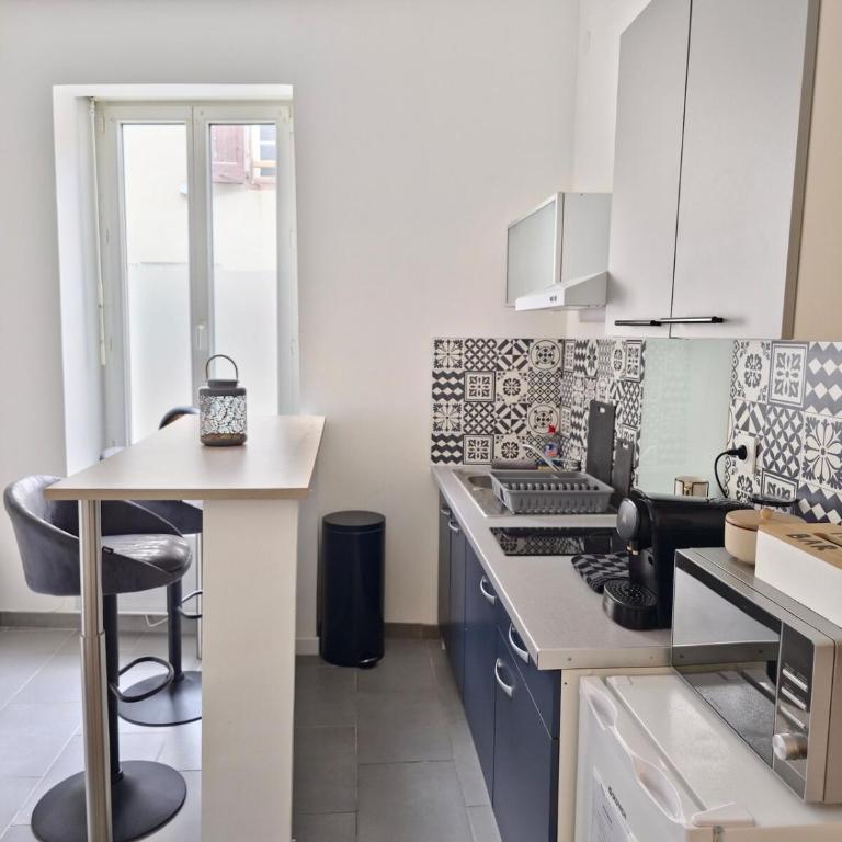 Tour Ouest - T2 entre Cité Médiévale et Bastide - Apartment mit 1 Schlafzimmer und Terrasse - 4