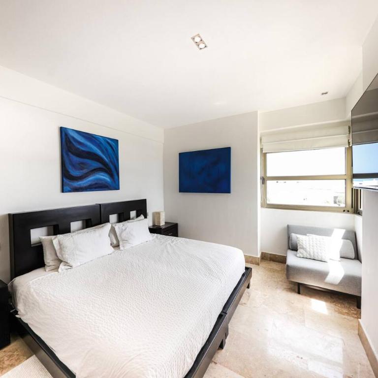 La Amada Residences Private Beach Getaway with Pools & Gym - Three-Bedroom Standard Apartment - 7
