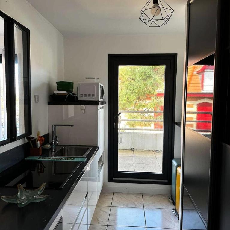 Résidence Louisiane - Arcachon: T3 à deux pas de la plage avec spacieuse terrasse MAE-5221 - Appartement - 9