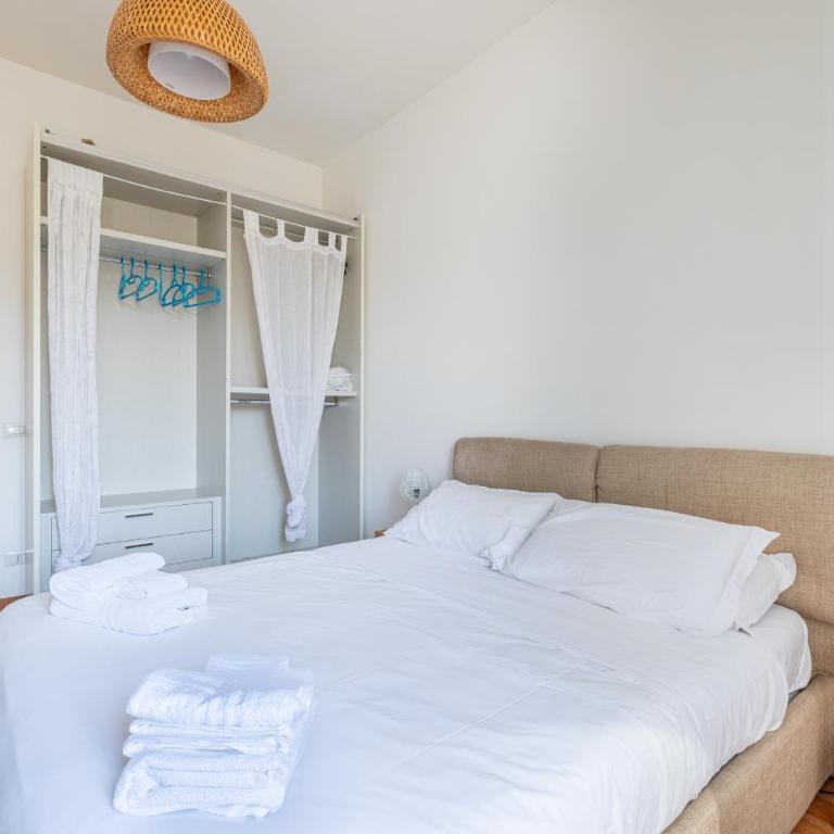 Emanuele Filiberto - Vivora Srl - Appartamento con 2 Camere da Letto - 3