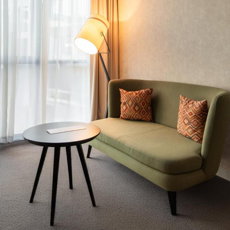Crowne Plaza Podgorica by IHG - Premium King Room - 3