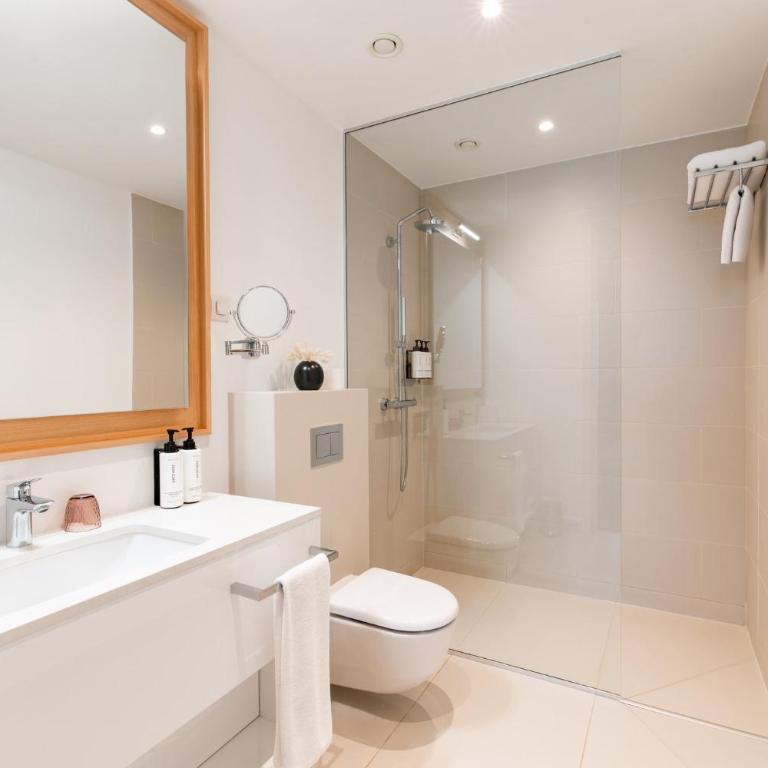 Crowne Plaza Podgorica by IHG - Standard King Room - 1